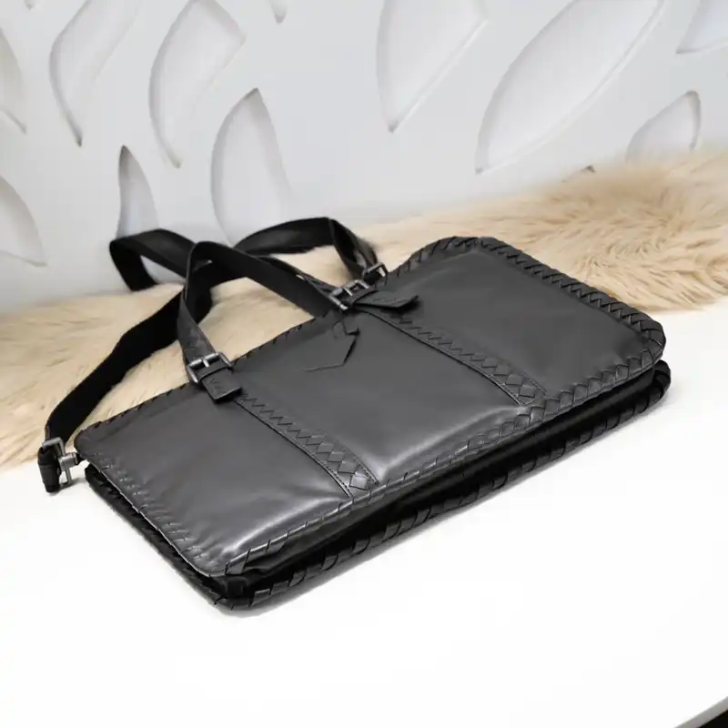 bo*te*ga Ve*ne*ta bags 2411ya0050