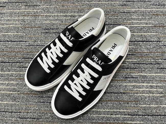 youthful Pra*a sneaker 3372